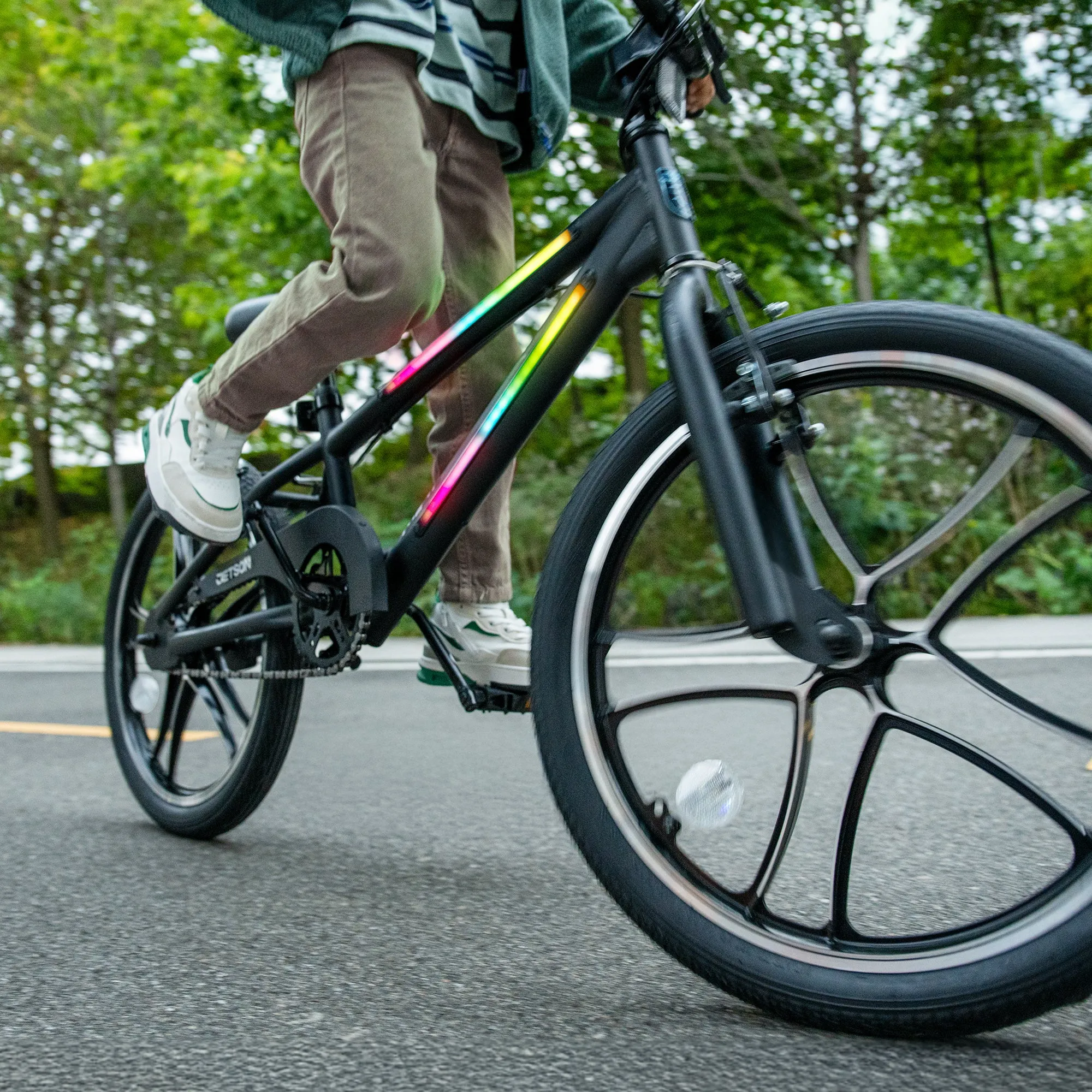 Light Rider 20 BMX-Style Kids’ Light-Up Bike